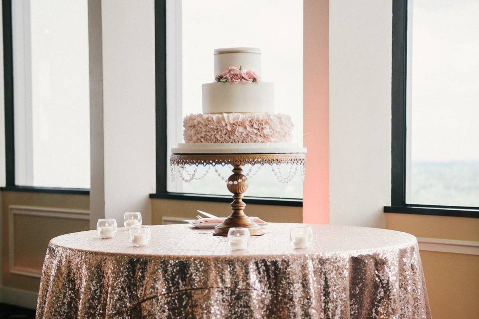 Wedding cake table