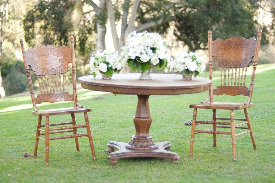 Lauren Sharon Design & Vintage Rentals