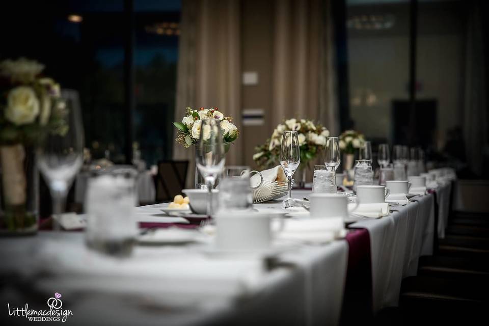 Table arrangement