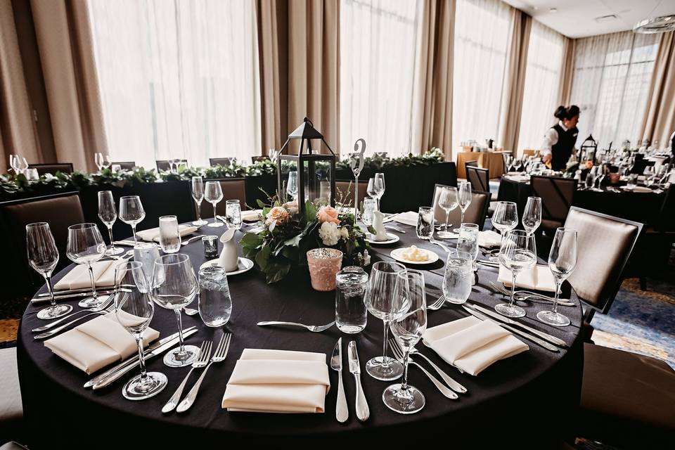 Table arrangement