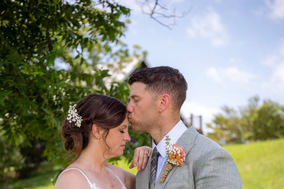 austin-texas-wedding-photographer-romantic-couple-portrait-zan-visuals.jpg