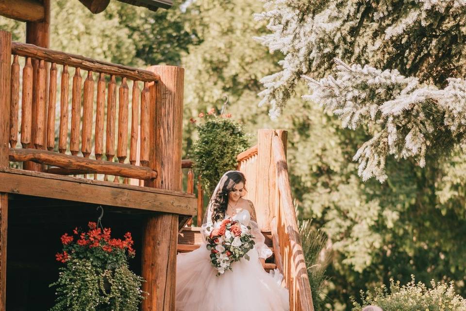 Front Lawn Ceremony Entrance