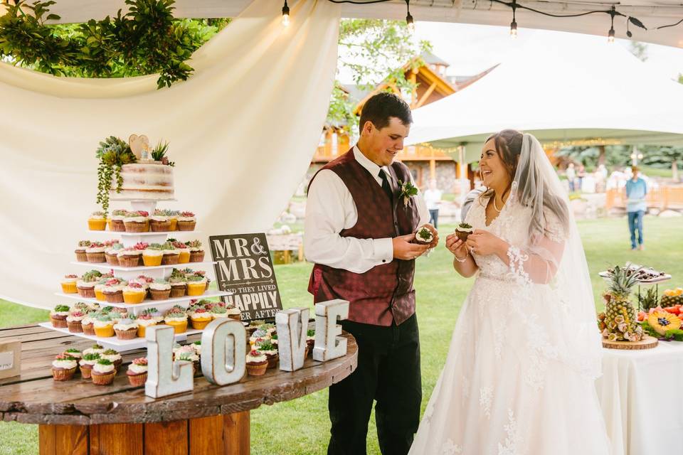 Wedding day cupcakes