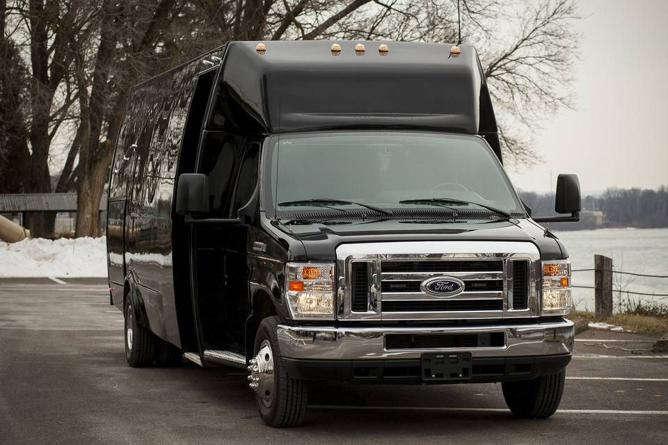 Davis Bus & Limo