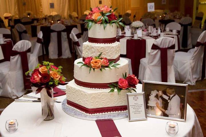 Four-tiered cake