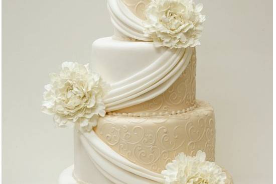 Simple wedding cake