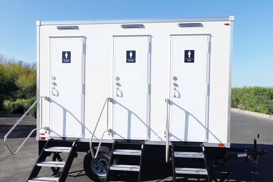 Saginaw Bay Restroom Trailers