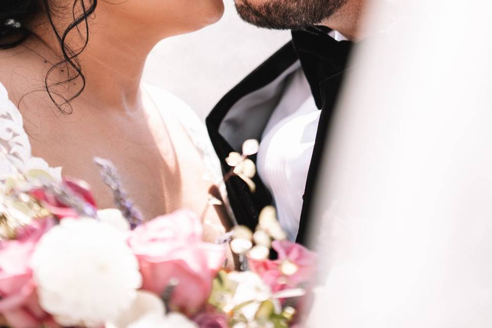Veil Kiss