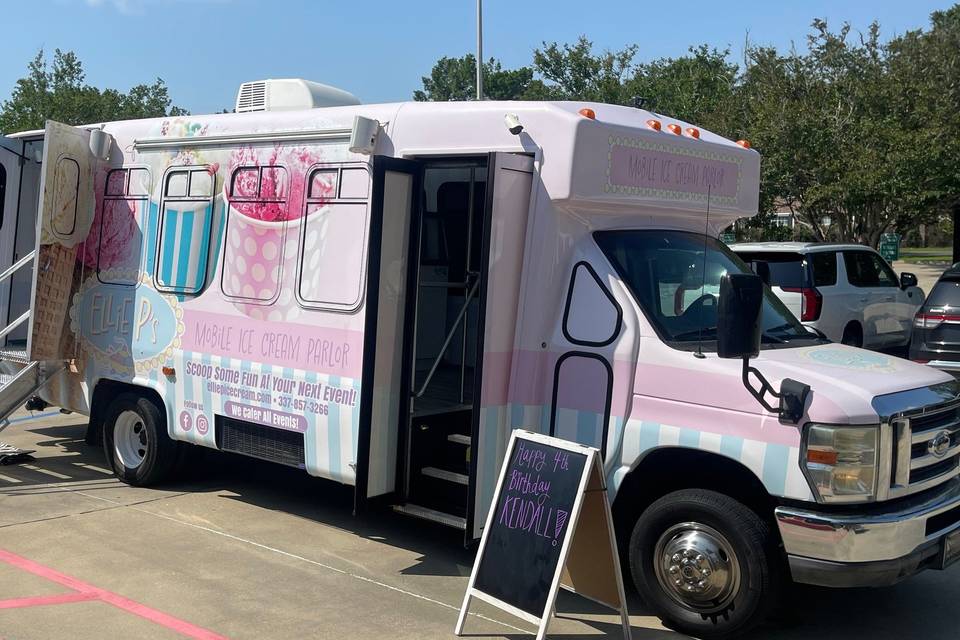 Ellie P's Mobile Ice cream Parlor