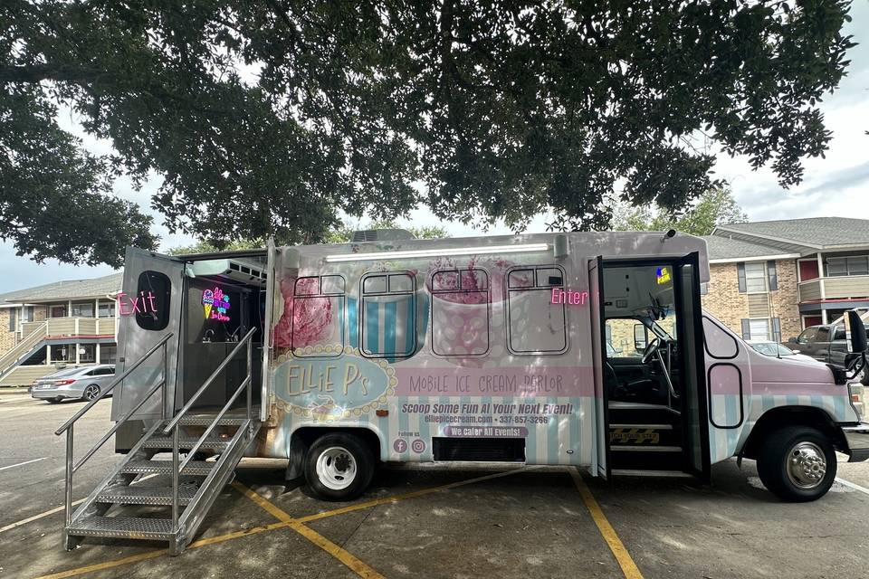 Ellie P's Mobile Ice cream Parlor