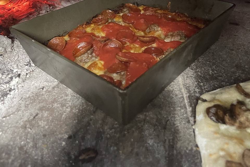 Detroit Style Pizza