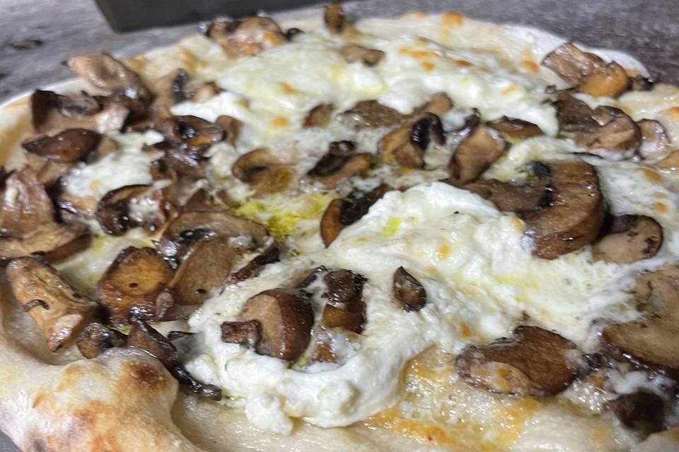 White Mushroom Pizza