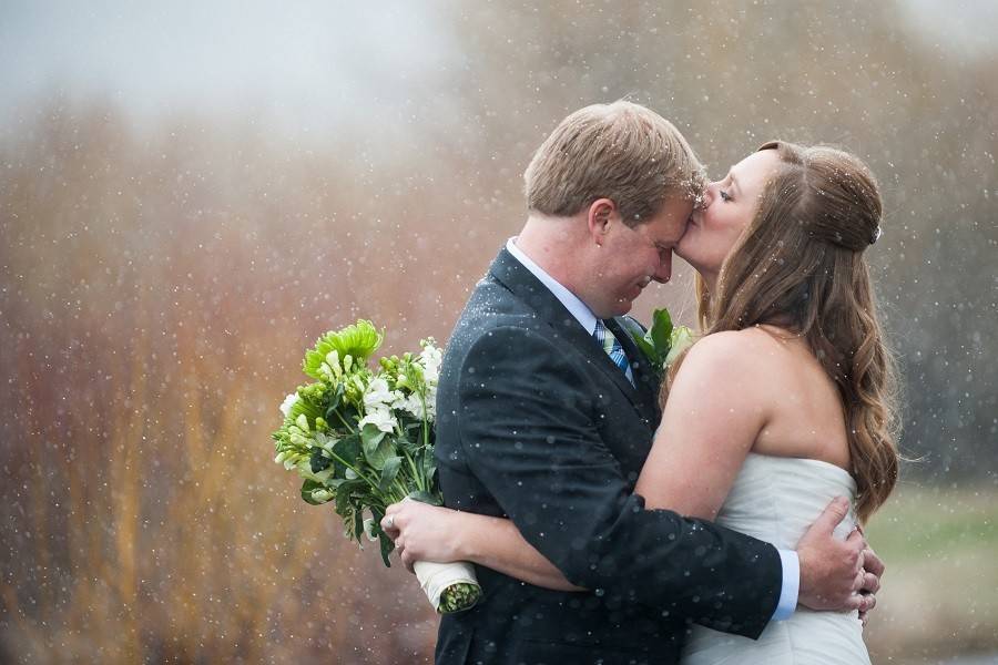 Couple's forehead kiss