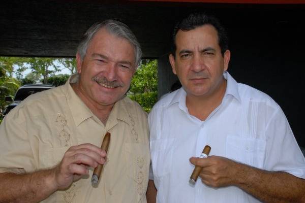 Frank Paul : Professional Cigar Presenter ...