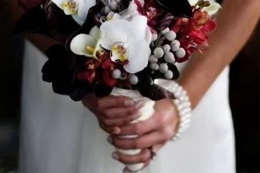 bridal bouquet white chocolate gray