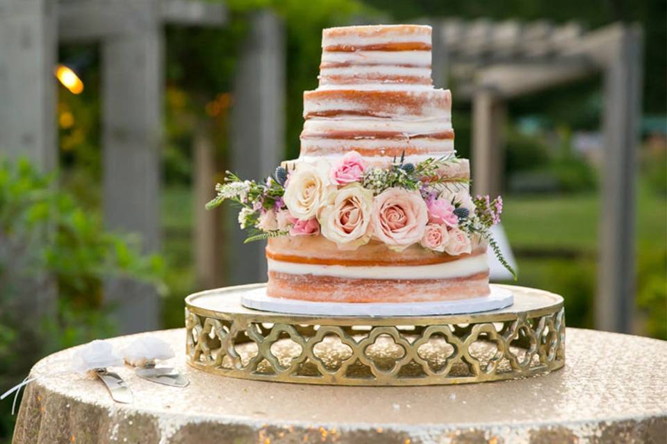 5 tier cake table set-up