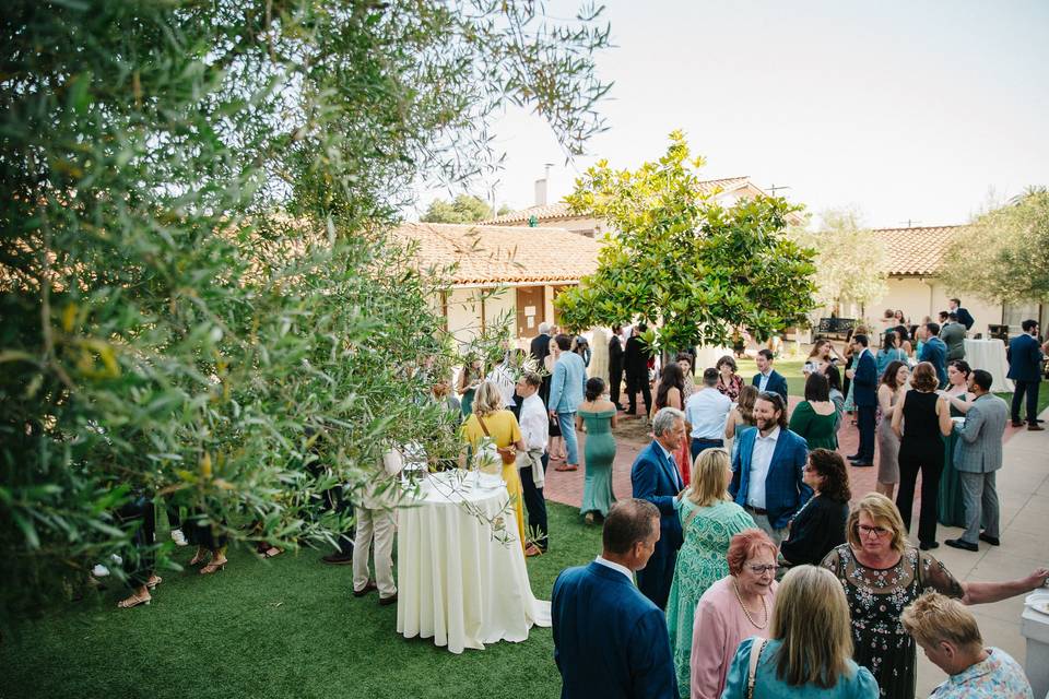 Jefferson Courtyard Happy Hour