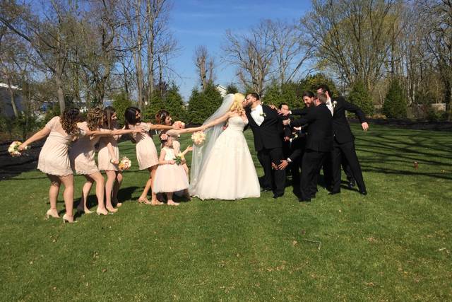 MARTIN'S CUSTOM CATERING & WEDDING VENUE