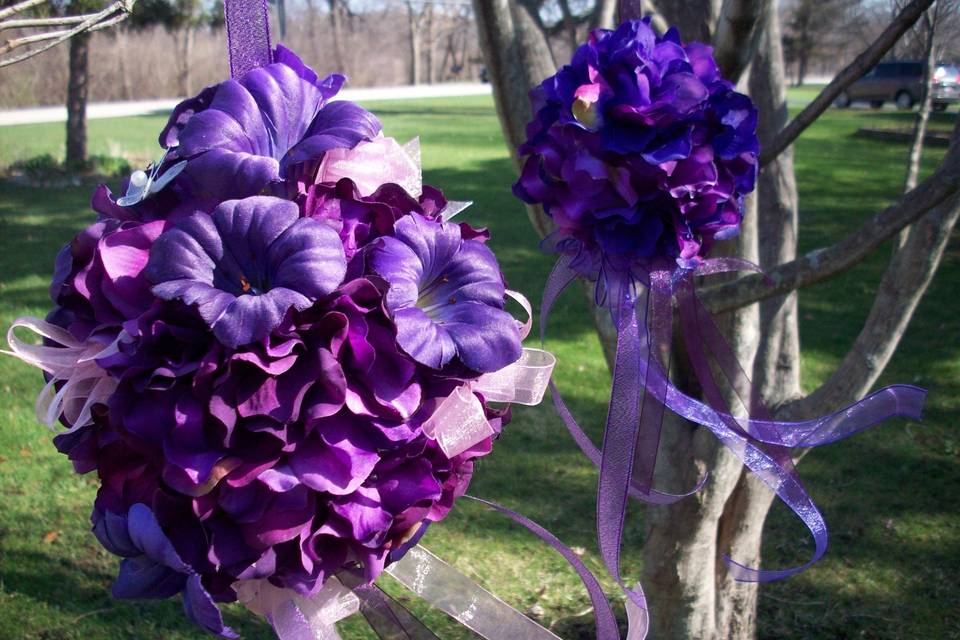 Vivid purples for the ceremony