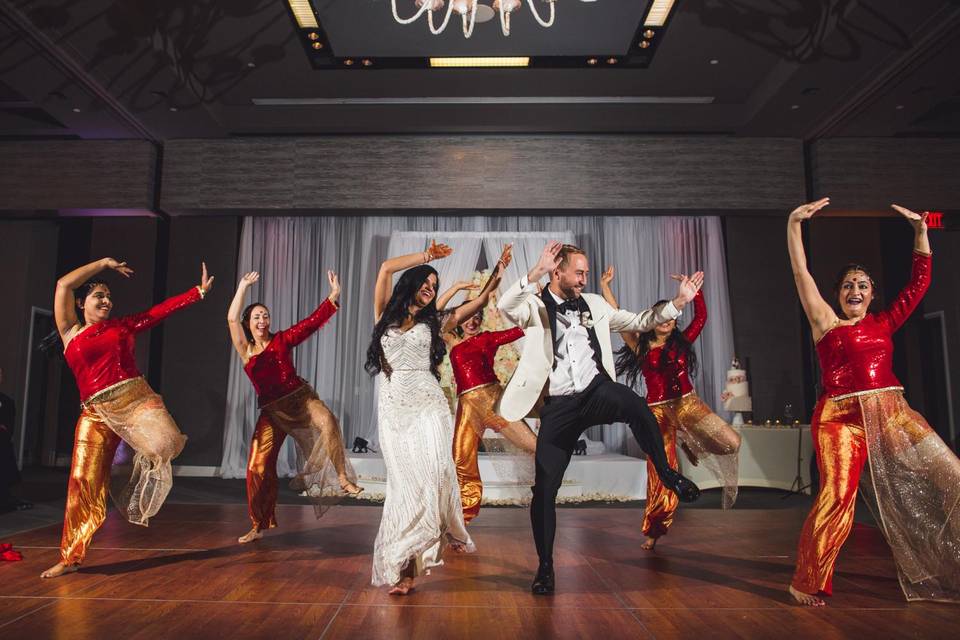 Bride & Groom dancing