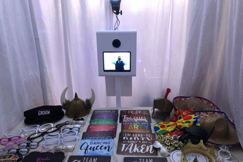 Photo Booth Props Table