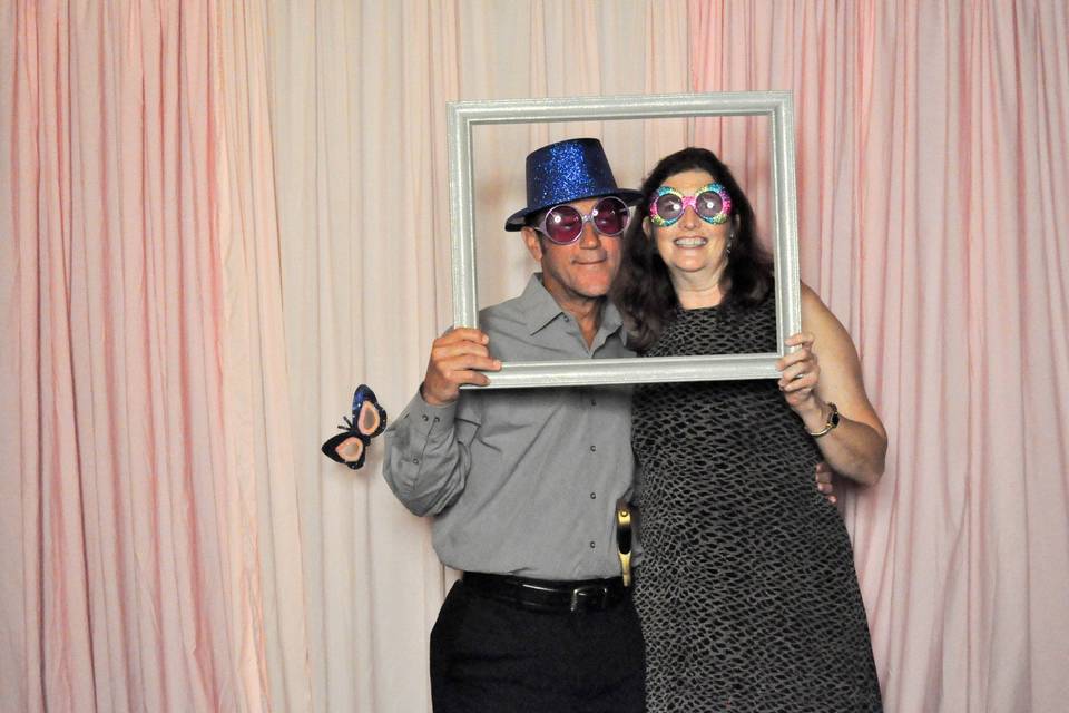 Digital Expressions Photo Booth Rental