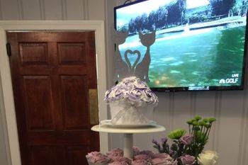 Wedding Cake/cupcakes