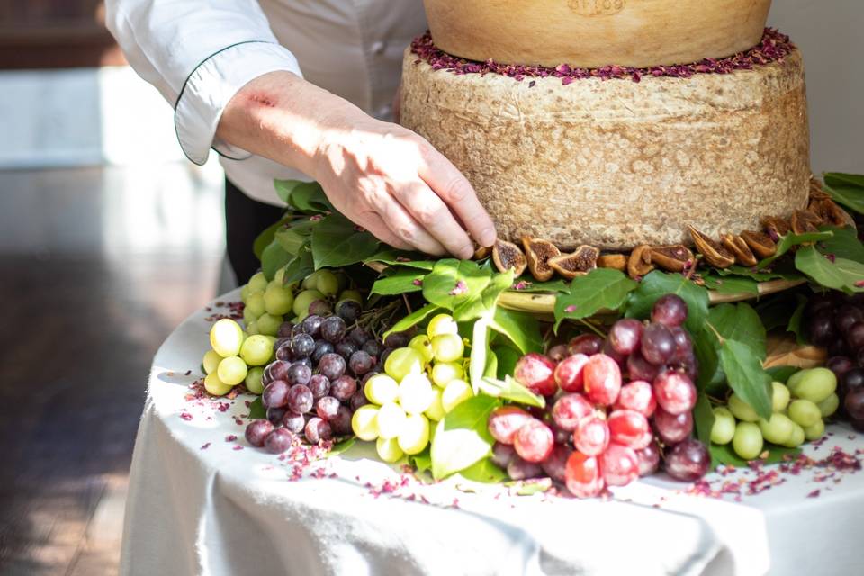 Custom Cheese Wedding Cake