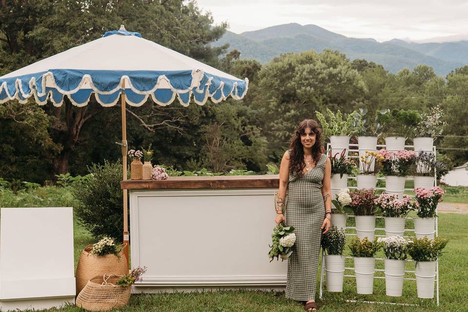Customizable flower bar