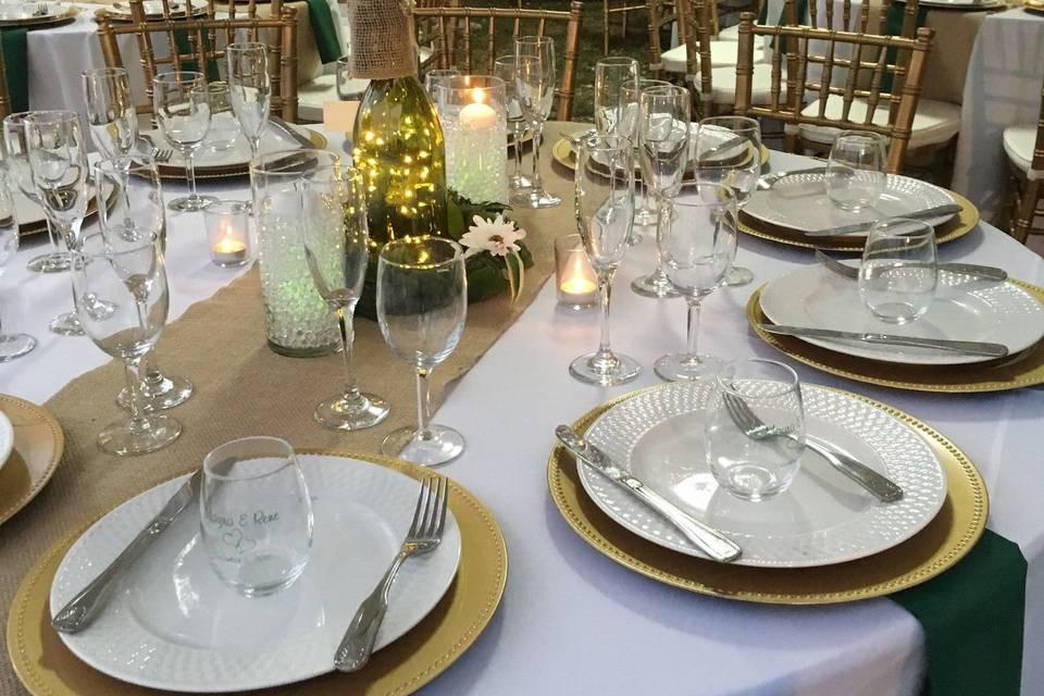 Table setting and centerpieces