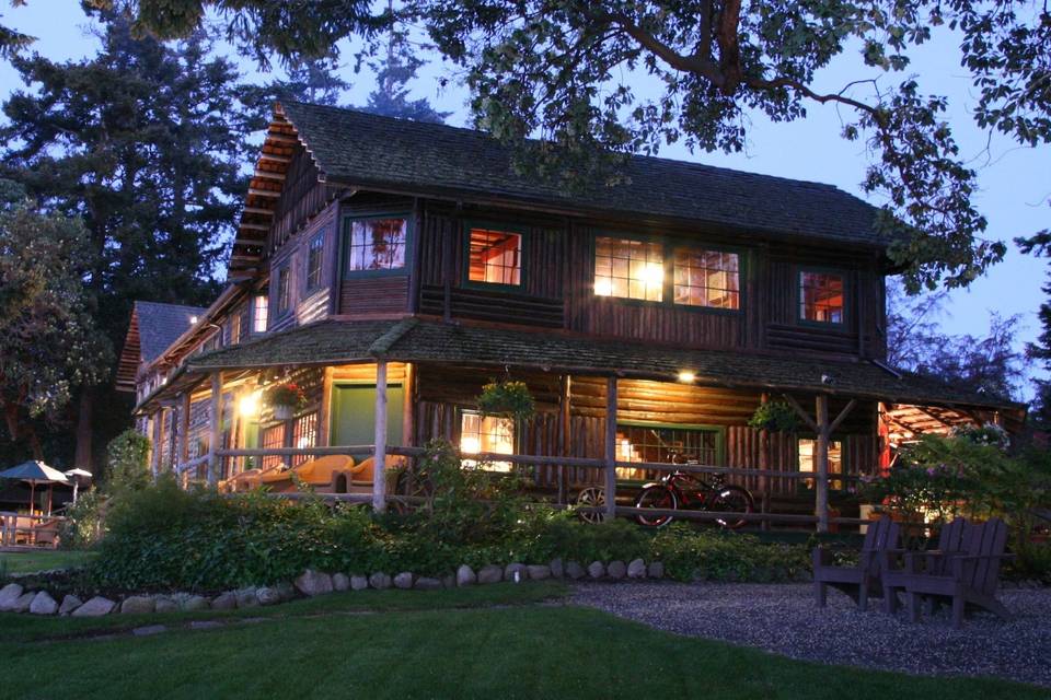 Captain Whidbey Inn