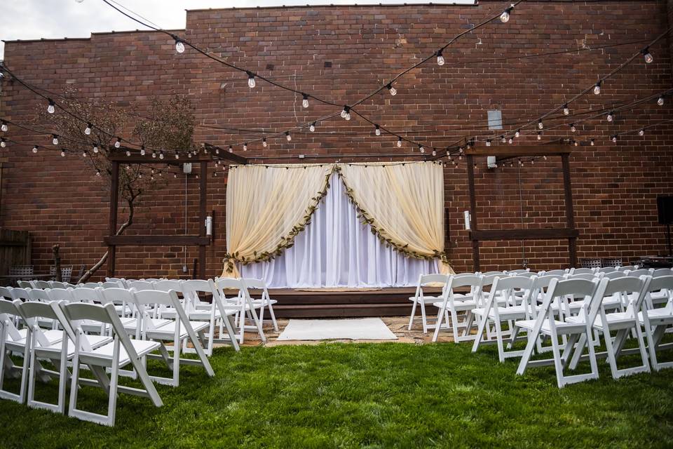 Outdoor ceremony option