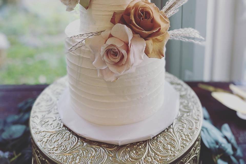 Small 2 tier wedding cake