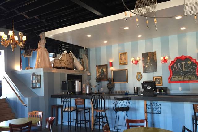 Amélie's French Bakery