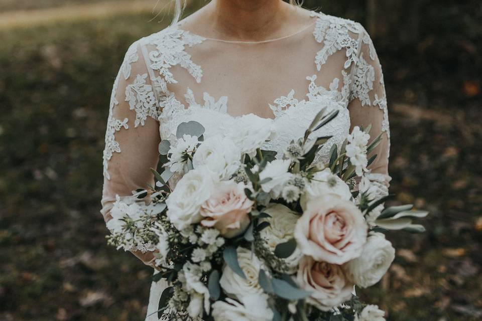 White and pink roses