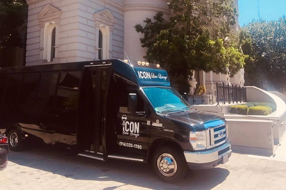 Icon Limo Lounge
