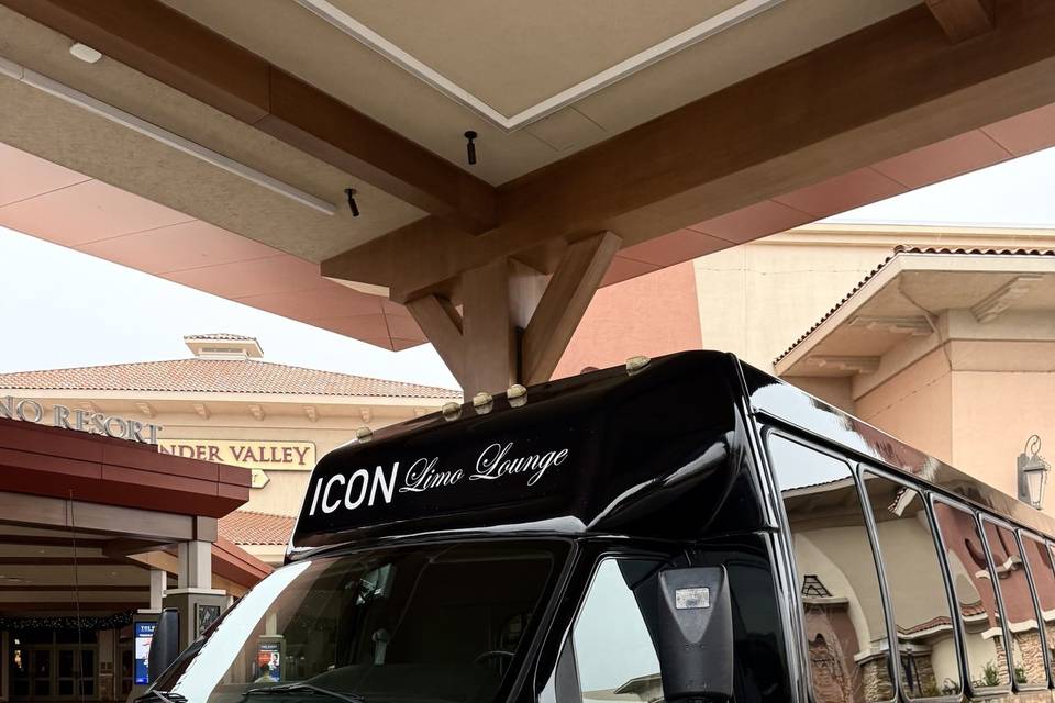 Icon Limo Lounge