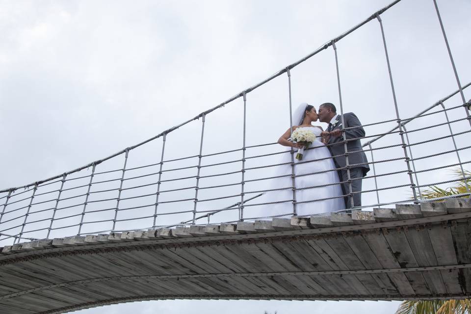 Thomas L Wedding Photography Services LLC