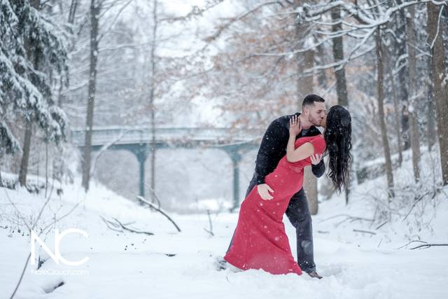 Snowy Engagement Shoot