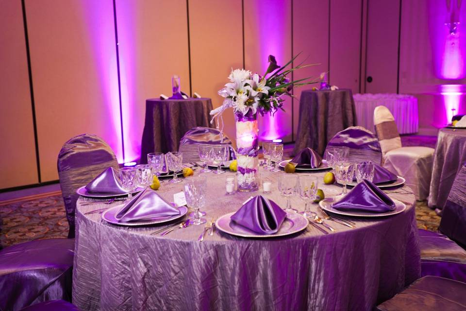 Violet reception decor