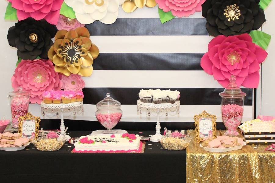 Large flowers for backdrop