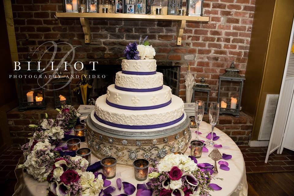 Cake table