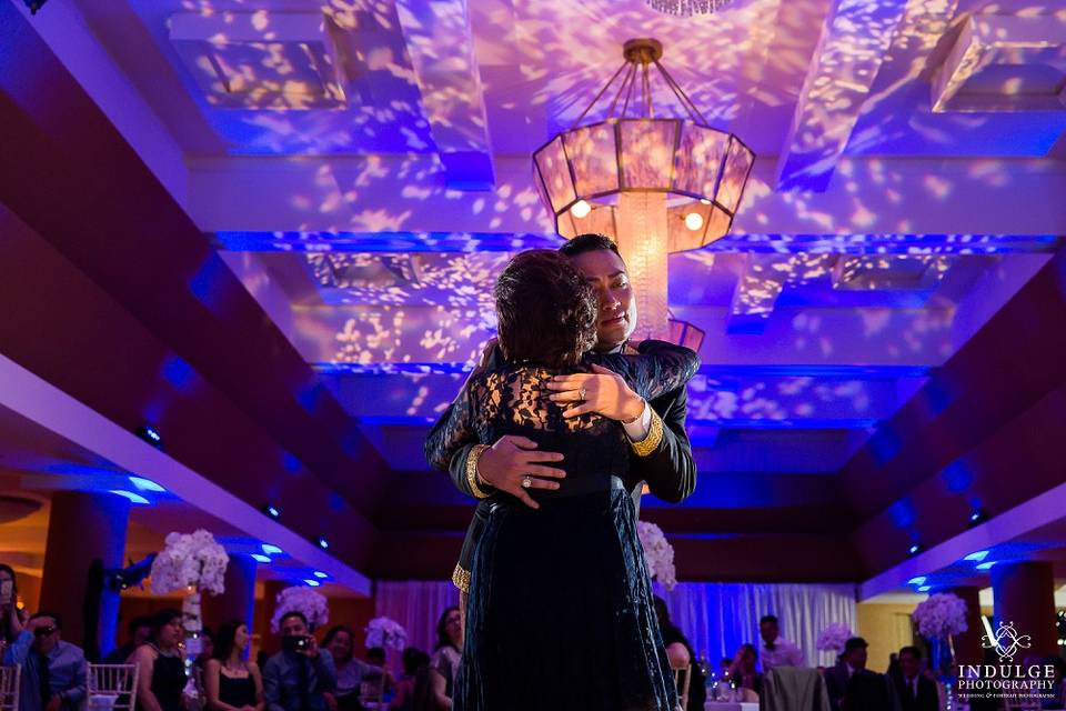 Indulge Wedding Photography