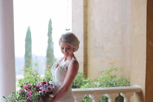 Bride & Bouquet