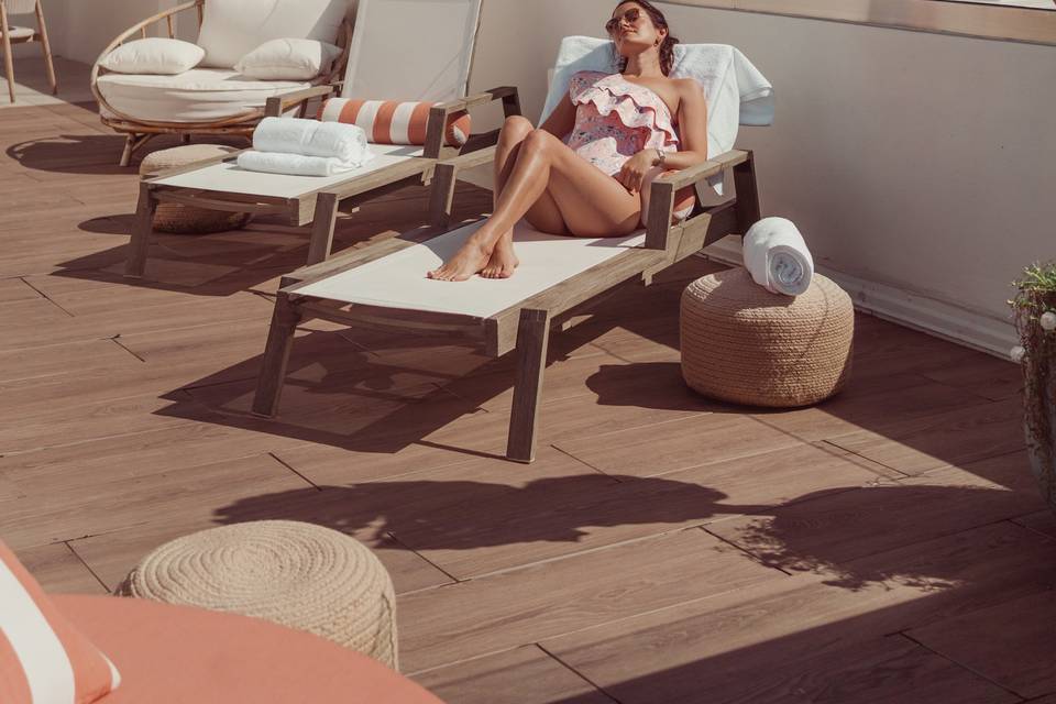 Rooftop Pool Sun Loungers