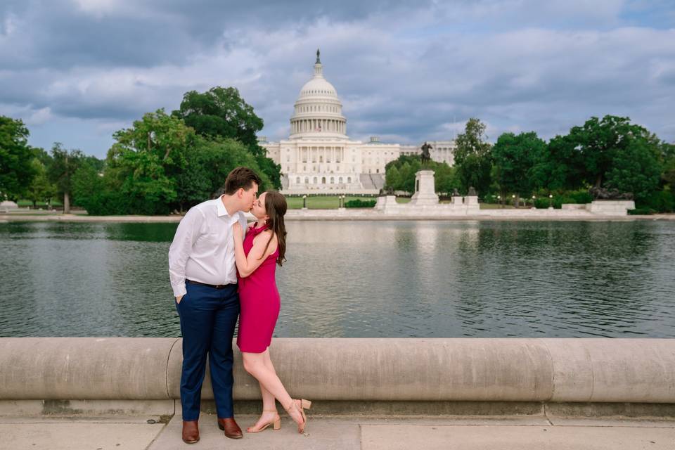 Kissing at the capital