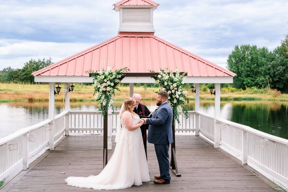 Couple exchanges wedding rings