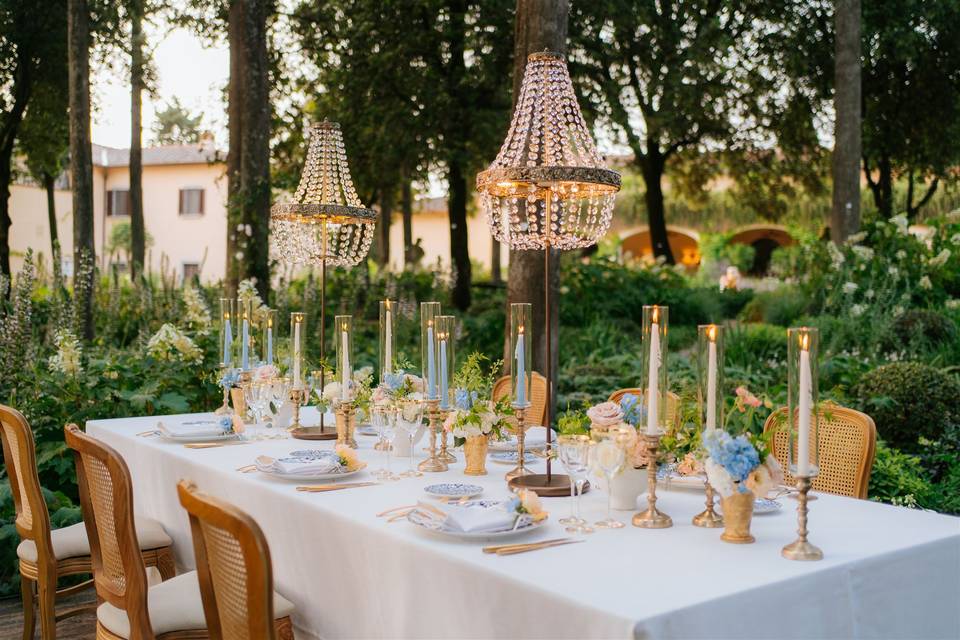 Linar Eventi: Table Chandelier