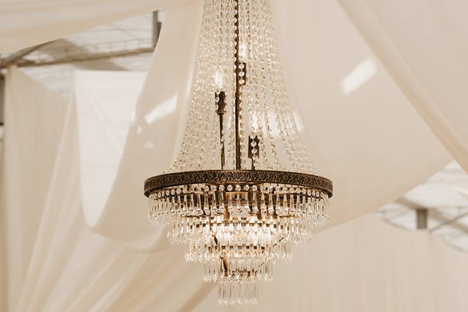 Linar Eventi: Chandelier  “Roy