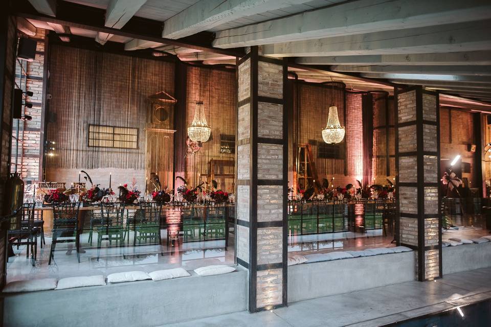 Linar Eventi: Chandelier  “Imp